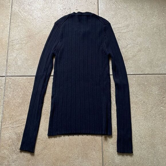 Louis Vuitton Uniformes Sweater Tee - Size Large - Picture 2 of 5